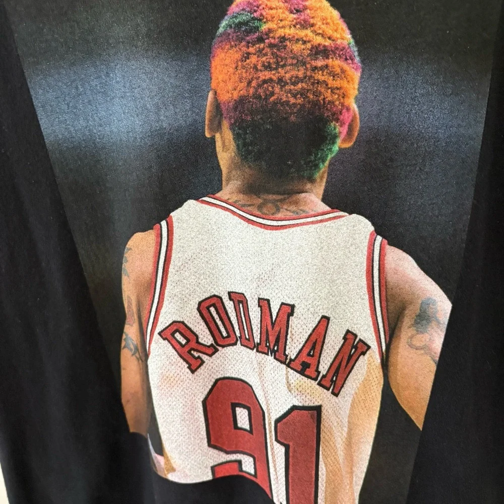 Mitchell & Ness Dennis Rodman Tee. Size Medium. - Picture 3 of 7